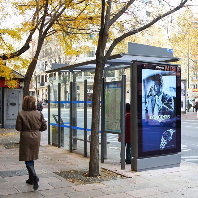  Le pensiline per autobus di Madrid diventano digitali con JCDecaux Spagna!