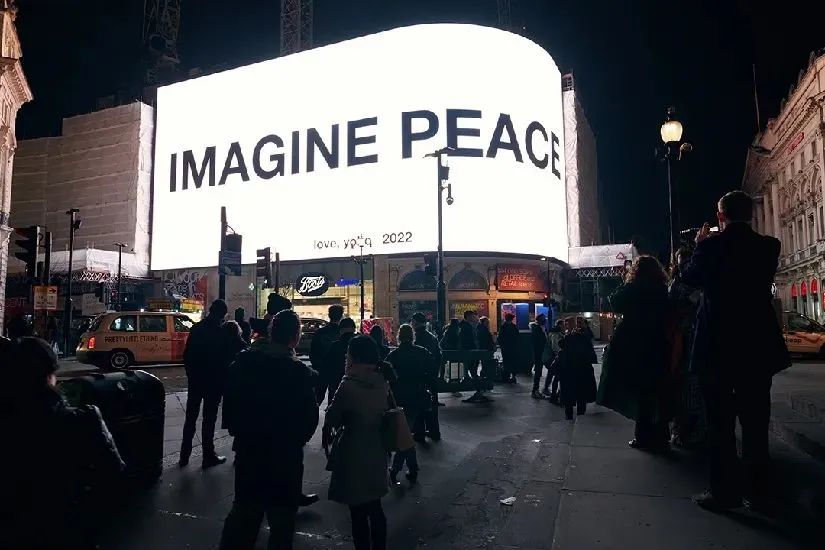 Immagina la pace ootdoor advertisng poster