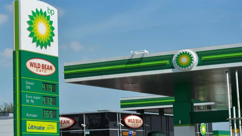 Segni di prezzo del carburante a LED della stazione di servizio BP